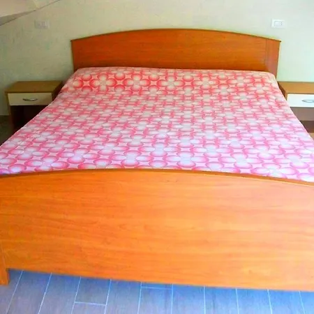 Michela * ميلانو ماريتيما