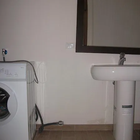 Michela * מילאנו מריטימה